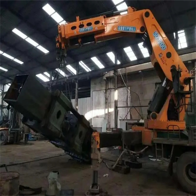 罗田130吨折臂吊车出租吊机租赁附近电话