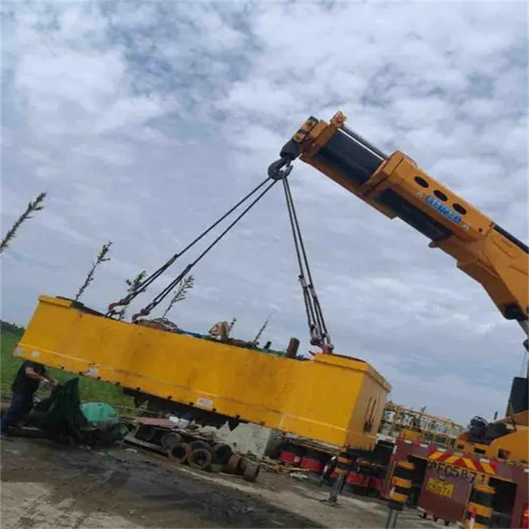 罗田随车吊吊集装箱怎么吊